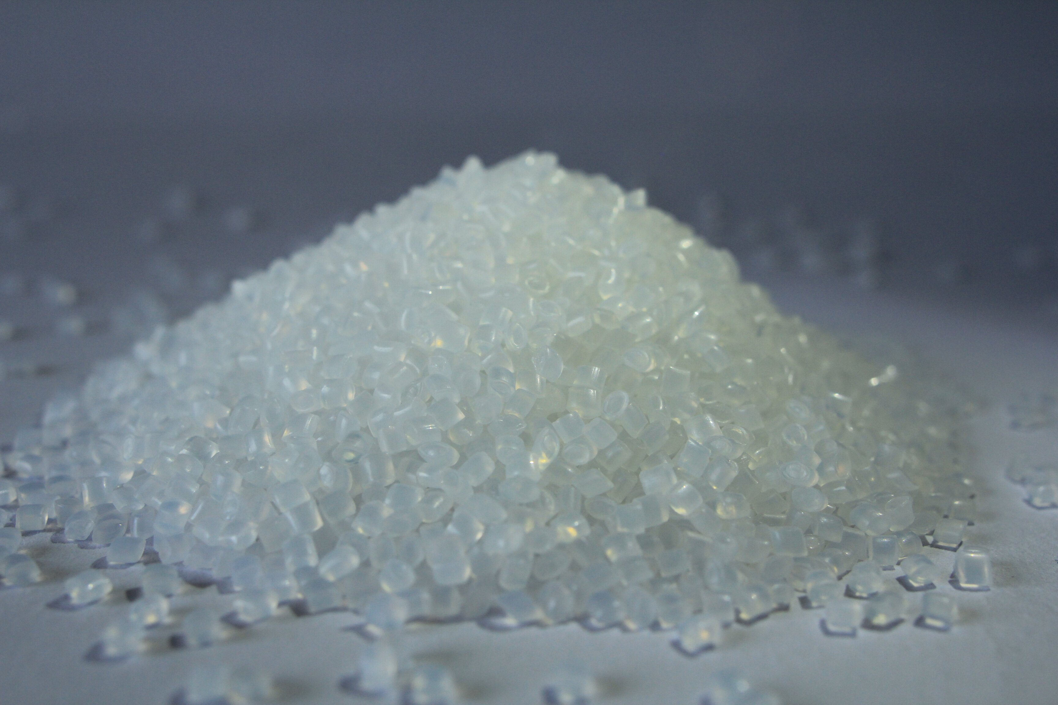 荷蘭帝斯曼PA6 1015G33-8NAT 潤滑PA6塑膠原料